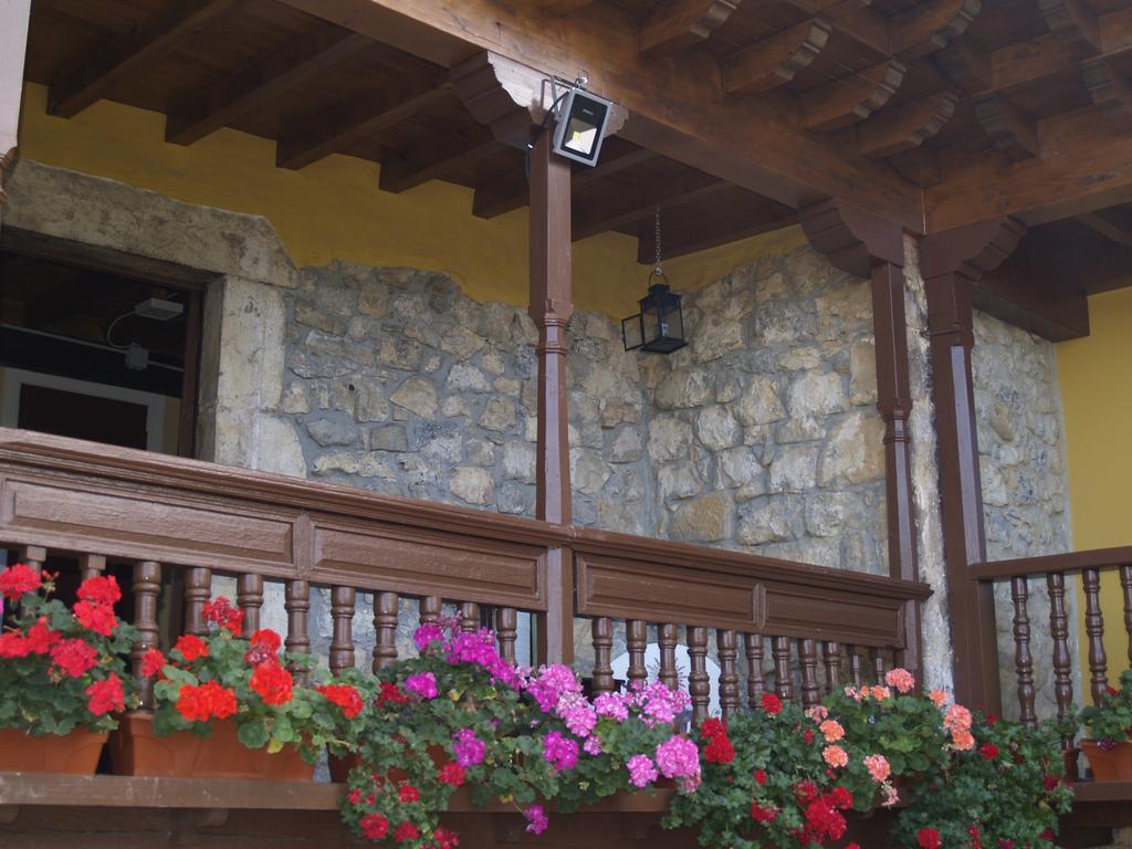 Albergue Santa Marina Buelna Exterior foto